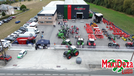 Maxideza inaugura su nuevo concesionario de maquinaria agrícola en Lugo