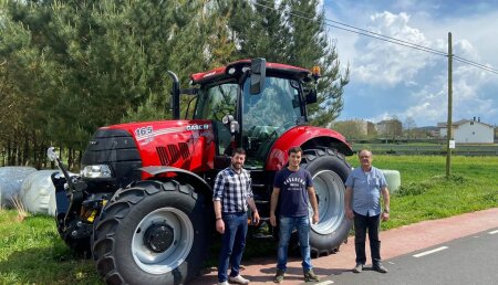 Agricola Calvo entrega CASE IH puma 165 CVX a Javier Pazos Andrade en Penela ( Palas de Rey )
