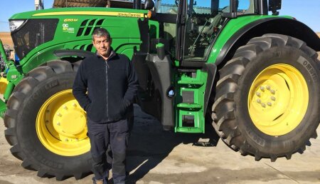 Comercial Agrícola Castellana SL Entrega de JOHN DEERE 6155M a Raimundo Negro, de Urueña (Valladolid).