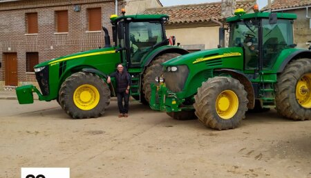 Agrícola Castellana entrega a Hermanos Salamanques Martínez de Castromocho (Palencia)  John Deere 8245R!