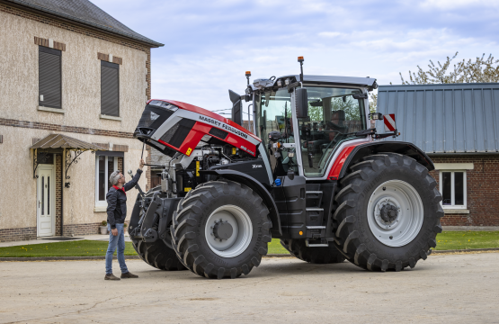 Massey Ferguson presenta el MF 8S Xtra la excelencia en confort y eficiencia para los más exigentes