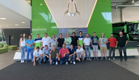 Concesionarios y clientes españoles vuelven a disfrutar del complejo productivo de Deutz-Fahr en Alemania