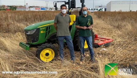 Agrícola Noroeste entrega John Deere 3038E a centro benaventano de transportes