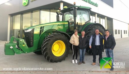 Agrícola Noroeste entrega John Deere 8245R  a Luis Jose Herrero