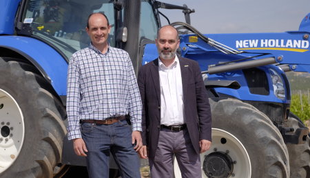Bodegas Torres realiza el primer ensayo en España del tractor de metano desarrollado por New Holland 