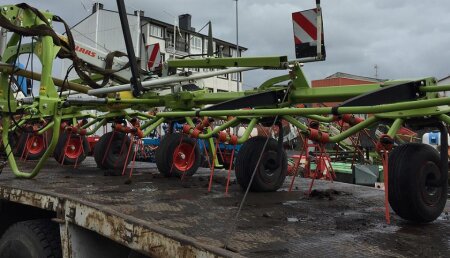 Talleres Agrícolas Mata entrega a SAT Samperez de Guisande Santa Comba rastrillo Claas VOLTO 700!