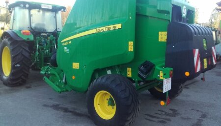 Agrícola Castellana Entrega de rotoempacadora JOHN DEERE V451M a Sat La Colegiata, de Castañeda, Cantabria.