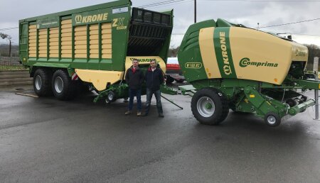 Millares Torron entrega a Montero Y Diaz del Paramo (Lugo) un autocargador Krone ZX 430 y rotoempacador Krone Comprima V 150 XC