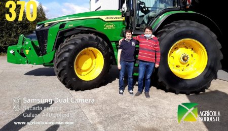 Agrícola Noroeste entrega Jhon Deere 8R 370 a Servicios Agricolas Javier