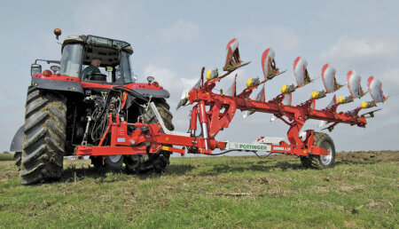 Aperos y máquinas remolcadas – El verdadero significado de la nueva instrucción de la DGT