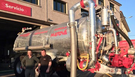 Agricola Matova entrega a Agrodafonte SC de trazo ( A Coruña), una cisterna Herculano CH 16000 RG