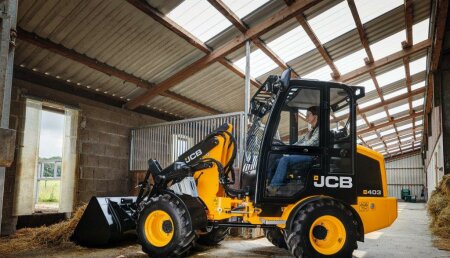 ESTRENO EUROPEO PARA LA MINICARGADORA COMPACTA JCB 403