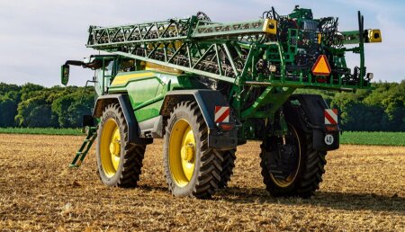 John Deere amplía la gama de pulverizadores 500R con mayor capacidad de depósito y tecnología avanzada de barras