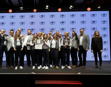 Fendt celebra un triple éxito: un jurado de expertos y el público eligen al Fendt 832 Vario y a la ForageQualityCam como «Máquina agrícola del año 2026»