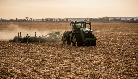Agritechnica 2025: John Deere presenta sus novedades de producto y tecnologías para los segmentos lácteo y ganadero y cereales de grano pequeño