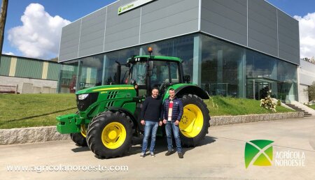 Agrícola Noroeste entrega John Deere 6130M  a Ganadería Costoya de Xanceda Mesía