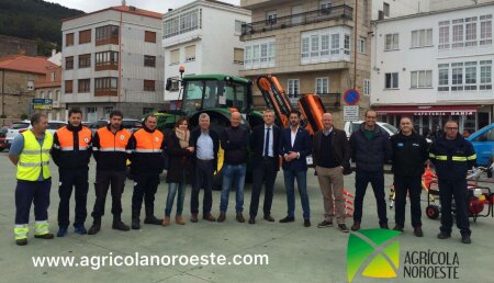 Agricola Noroeste Entrega  En la localidad Gallega de Porto do Son en Coruña se ha realizar la entrega de un tractor 6M-6130M con una desbrozadora de brazo de la marca Orsi