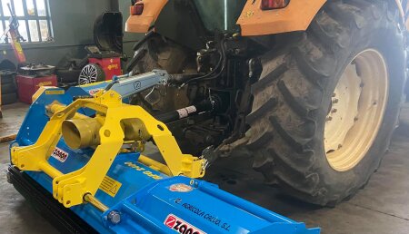 Agricola Calvo entrega ZANON RFG2400  a María del Carmen Vilela Fernández ( casa Ferradal ) en bertamil - Entranbasaugan ( Guntin) 