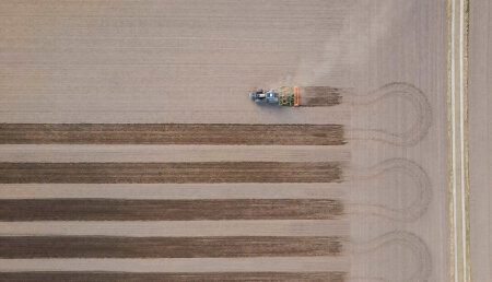 SmartTurn gira automáticamente el tractor en la cabecera.