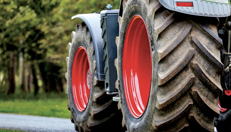 Confort acústico en la agricultura, según BKT:  Por qué es importante confiar en un neumático que respeta tanto el medio ambiente como al operador
