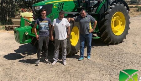 Agrícola Noroeste entrega John Deere 6215R a Bealu SC