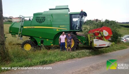 Agrícola Noroeste  entrega COSECHADORA John Deere   W440 a Trabajos agricolas Suso