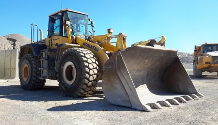 SIN DUDA COMPLETA Y ESPECIALIZADA  LA GAMA DE NEUMÁTICOS BKT PARA LAS PALAS CARGADORAS UTILIZADAS EN LAS APLICACIONES OTR