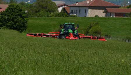 La segadora acondicionadora FC 13460 RA llega a España 