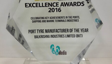 BKT HA SIDO GALARDONADA CON EL PREMIO  “PORT TYRE MANUFACTURER OF THE YEAR”  EN LOS TERMINAL OPERATOR EXCELLENCE AWARDS