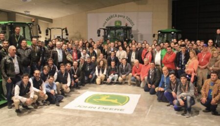 JOHN DEERE CELEBRA, CON SUS CONCESIONARIOS DE PORTUGAL, LOS 100 AÑOS DE SUS TRACTORES