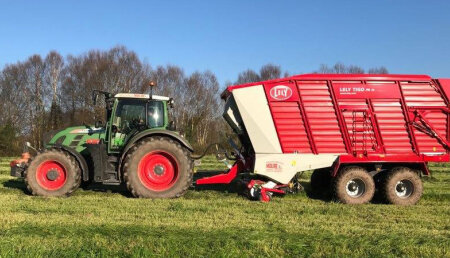 Agricola Calvo entrega un autocargador-picador LELY TIGO PR50 a Servicios Agrícolas Moure, S.L., en Portomarin, Lugo.