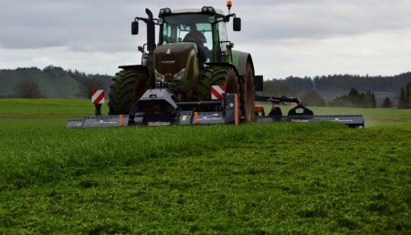 Maxideza entrega a Brandelos Sociedad Coop Galega , de Bama(Touro), trituradora combinada TMC CANCELA modelo TS 840 y THN 300