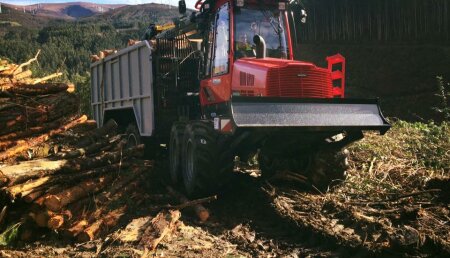 Hitraf entrega un Autocargador 845 a Maderas Argimiro (Lugo)