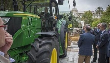 JOHN DEERE PARTICIPA EN LA EXPOSICION “EL CAMPO EN LA CIUDAD” ORGANIZADA POR ASAJA-SEVILLA
