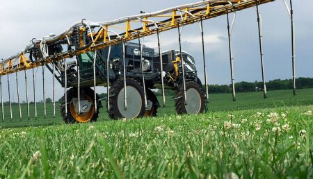 Deere anuncia su acuerdo de asociación con el líder norteamericano en pulverizadores de alto despeje, Hagie Manufacturing