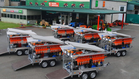 La empresa lucense Miguel Agrícola entrega equipamiento a las Agrupaciones de Voluntarios de Protección Civil.