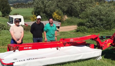 Agricola Calvo entrega rotativa LELY SPLENDIMO 320 MC a Casa de Abaixo da Hermida, S.C