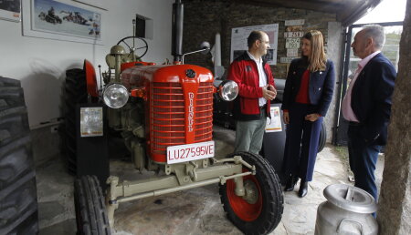 MARÍA JOSÉ GÓMEZ DESTACA LA IMPORTANCIA DE CONOCER Y VALORAR LA HISTORIA DE NUESTRA AGRICULTURA EN UNA VISITA AL MUSEO DE MAQUINARIA AGRÍCOLA CLÁSICA DE LANCARA