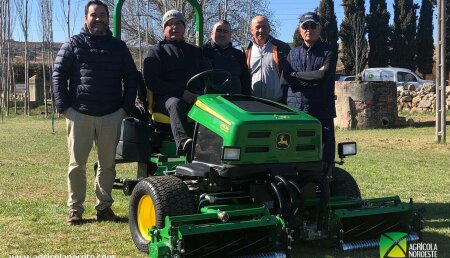 Agrícola Noroeste Entrega john Deere  tripleta de Golf para el nuevo campo de golf de Zamora