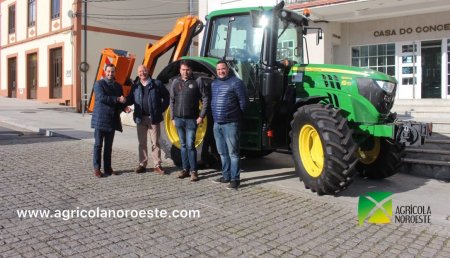 Agrícola Noroeste Entrega John Deere 6120M con destrozadora Orsi al ayuntamiento de Cospeito,  Lugo
