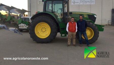 Agricola Noroeste entrega John Deere 6155M se une a flota de tractores de Productos Moran en Fresno de la Vega - Leon