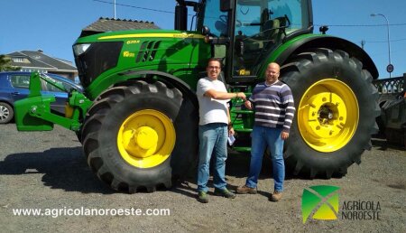 Agrícola Noroeste entrega John Deere 6215R La empresa de servicios agricolas IVAN TEMBRÁS, S.L.