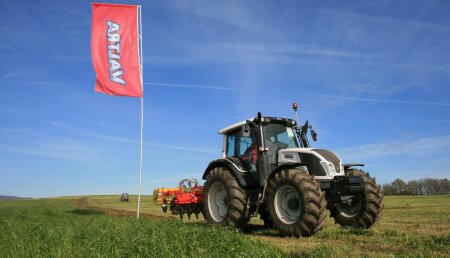 VALTRA DEMOTOUR 2013