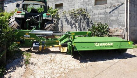 Millares Torron Entrega segadora Krone EasyCut 320cv en Broza o Saviñao