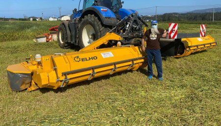 Agricola Calvo  entrega  ELHO NM9000SF a Jose Vicente Fernández Rodríguez  en Trabada ( Lugo )