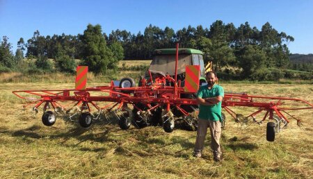 Agricola Matova Entrega a SAT CASAIS un rastrillo extendedor Frandent GRHS 720/6 