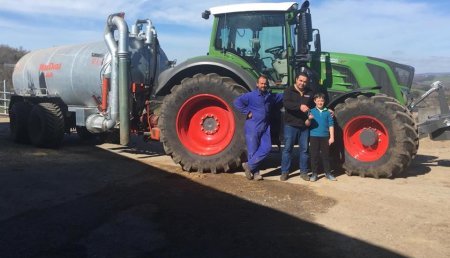 Maxideza entrega a Gonzalez Sc de Samos (Lugo), tractor FENDT modelo 826,