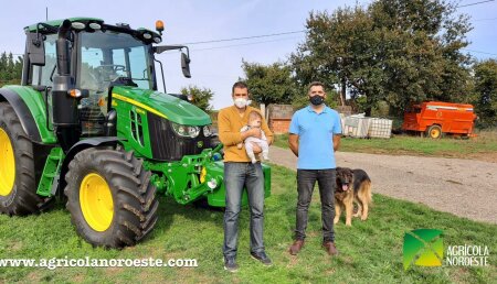 Agrícola Noroeste  entrega John Deere 6120M a Jose Antonio