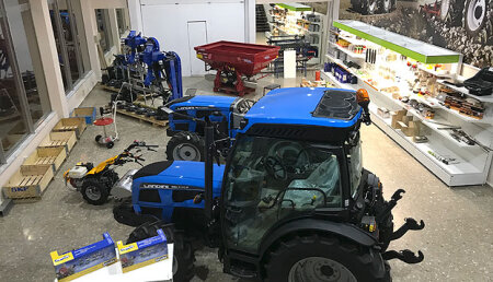 Agrícola Joste, abre sus nuevas instalaciones en Astorga.