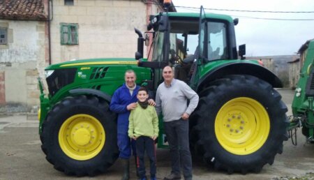 Comercial Agricola Castellana entrega JOHN DEERE 6155M a Luis Mariano Alonso, de Barrio de Santa Maria (Palencia).